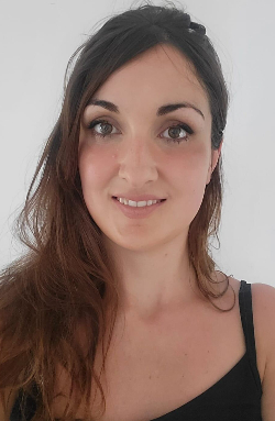 Professional headshot of Sarah Kitt, qualified therapeutic practitioner, social worker, and founder of Kitt Therapy Services UK